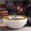 Table basse moderne à tambour rond blanc creux avec plateau de rangement intérieur jaune 1 pièce