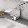 Rubinetto per lavabo ad arco a cascata con maniglia singola in ottone massiccio bianco e cromato