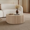 Table basse Aura ronde de 89 cm en pierre frittée à lattes blanc lavé avec 2 tiroirs