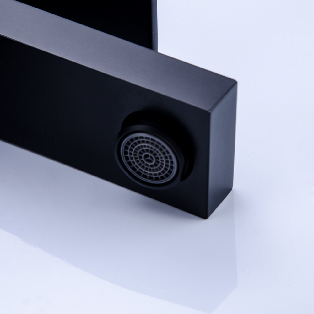 Perguntas e respostas para Torneira de pia quadrada preta fosca moderna de alça única Vland com 1 furo para montagem no convés