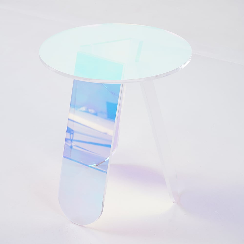 Clearic Acrylic End Table - Thumbnail 2