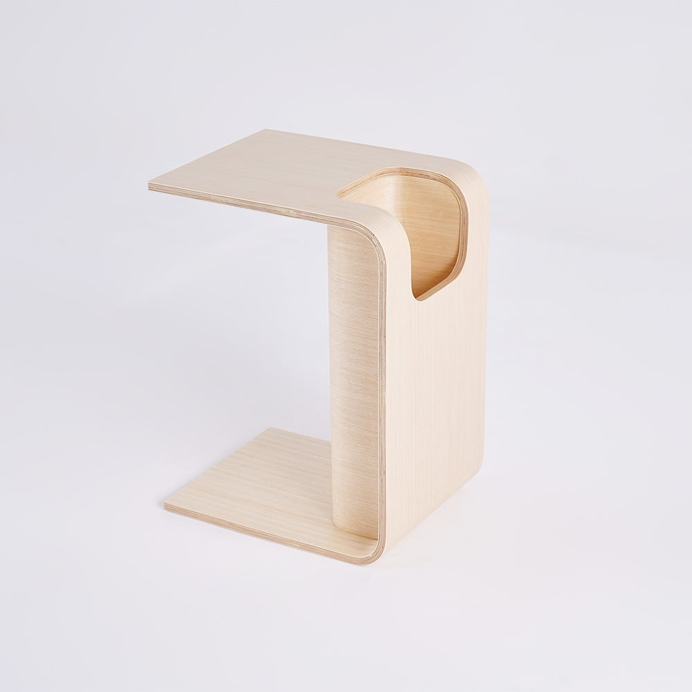 Questions et Réponses pour Table d'appoint en bois naturel convertible en forme de C avec rangement