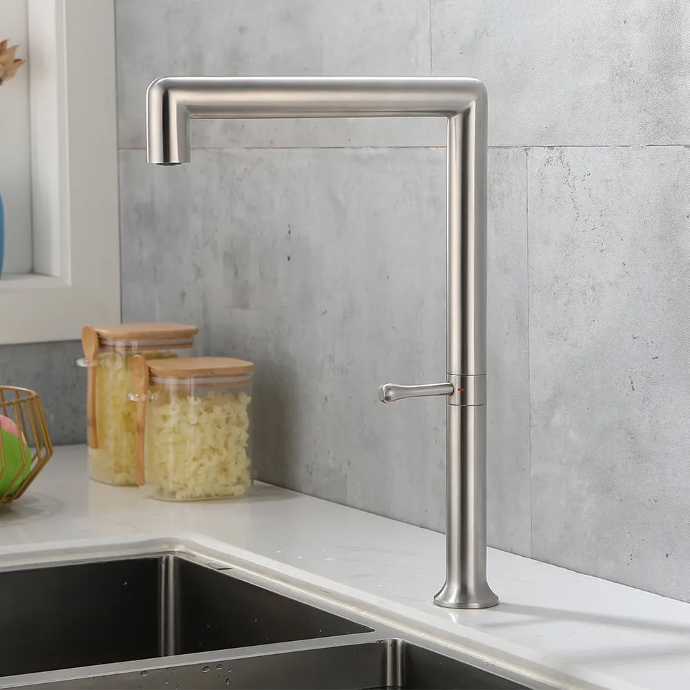 Otázky a odpovědi pro Moderní kuchyňský faucet s jednou rukojetí s vířivým ovládáním z nerezové oceli v kartáčovaném niklu