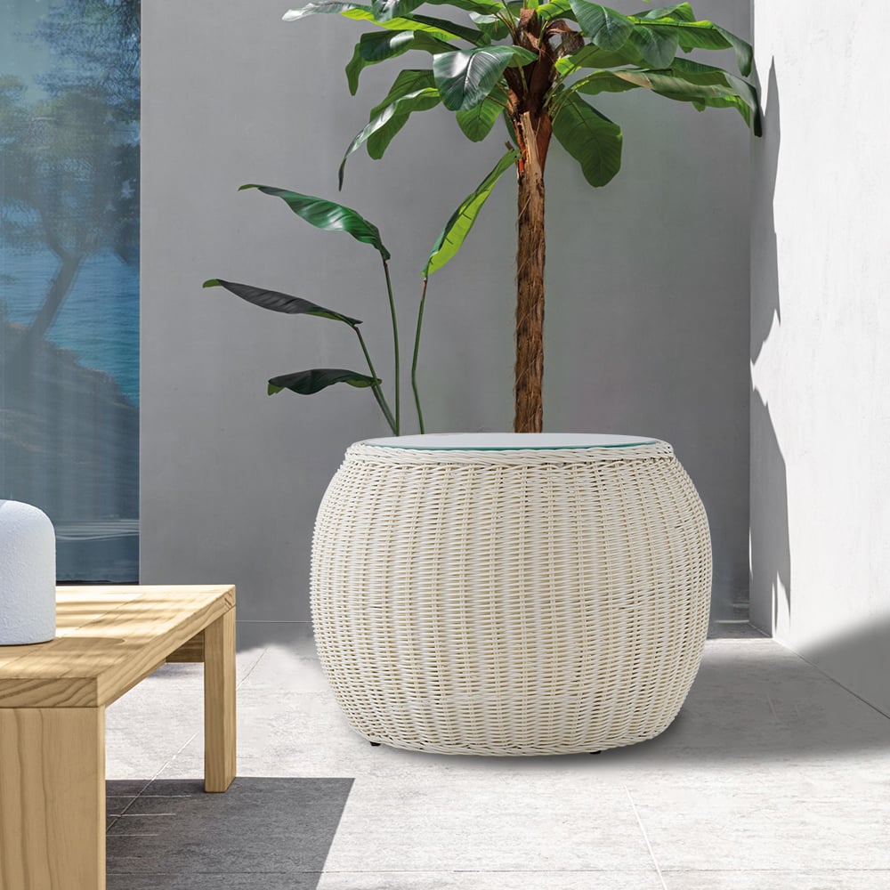 Avaliações de clientes sobre Mesa lateral de mesa de café branca com tampo de vidro de vime de plástico de 24,4 polegadas