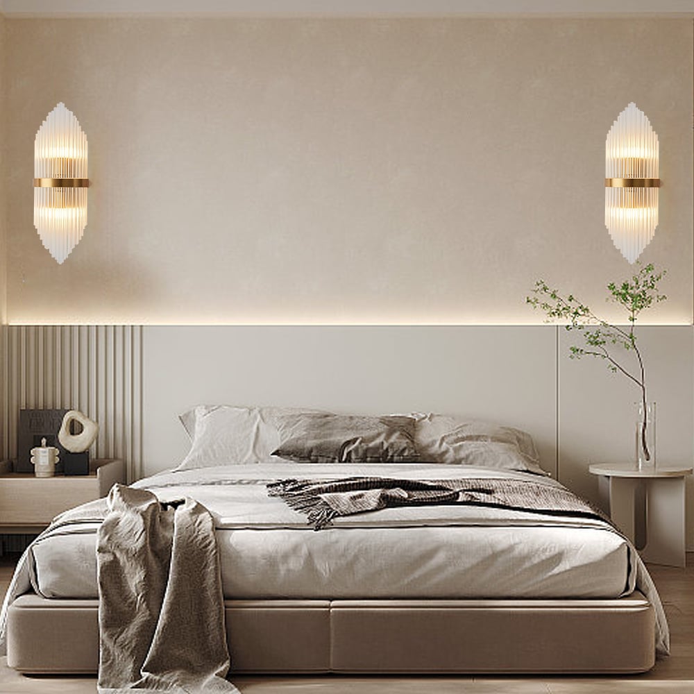 Perguntas e respostas para Arandela de parede de vidro dourado estriado de 2 luzes Luz de parede de vaidade de metal para banheiro