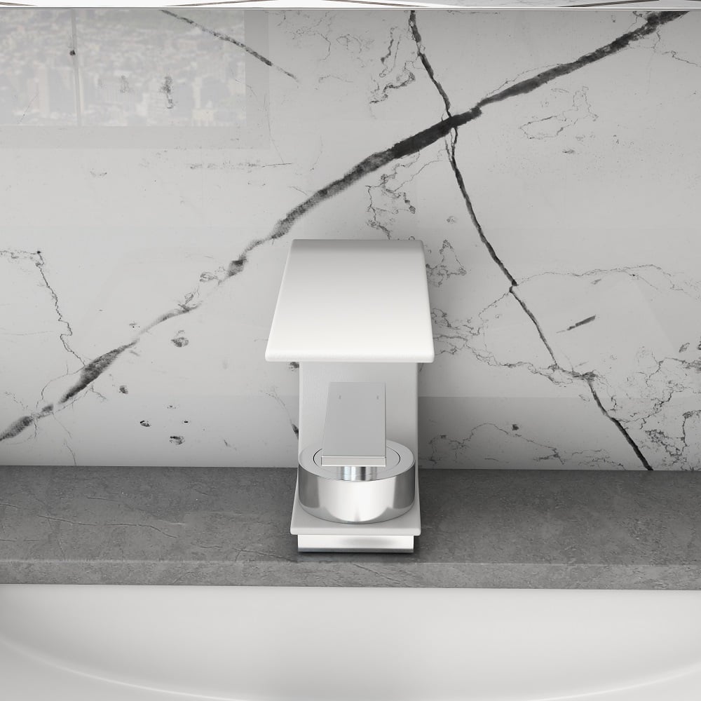 Otázky a odpovědi pro Koupelnový umyvadlový faucet s jednou rukojetí Waterfall Arc bílá a chromová masivní mosaz