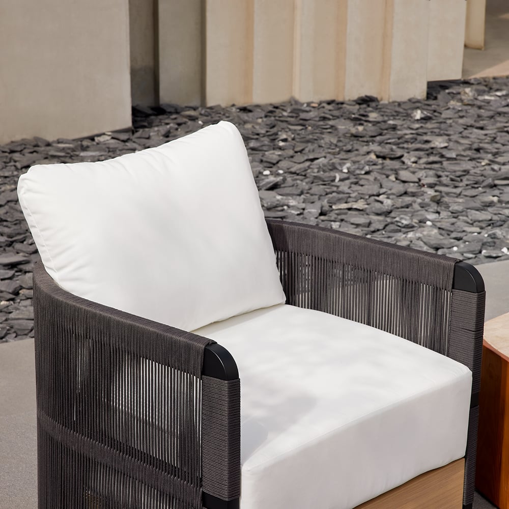 Domande e risposte per Poltrona girevole in corda intrecciata nera Costra per esterni, girevole a 360 gradi, sulla costa