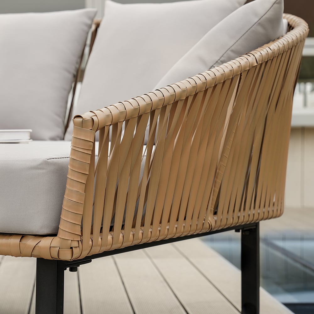Customer Reviews for 1600mm Rattan Outdoor Daybed with Grey Cushion Pillow Aluminum Frame