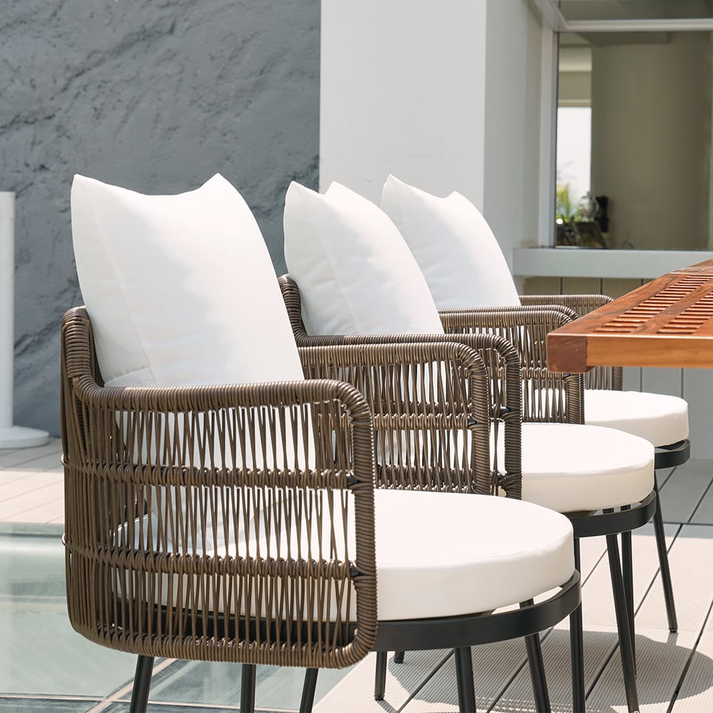 Klantrecensies voor 8-persoons eettafelset met geweven stoelen