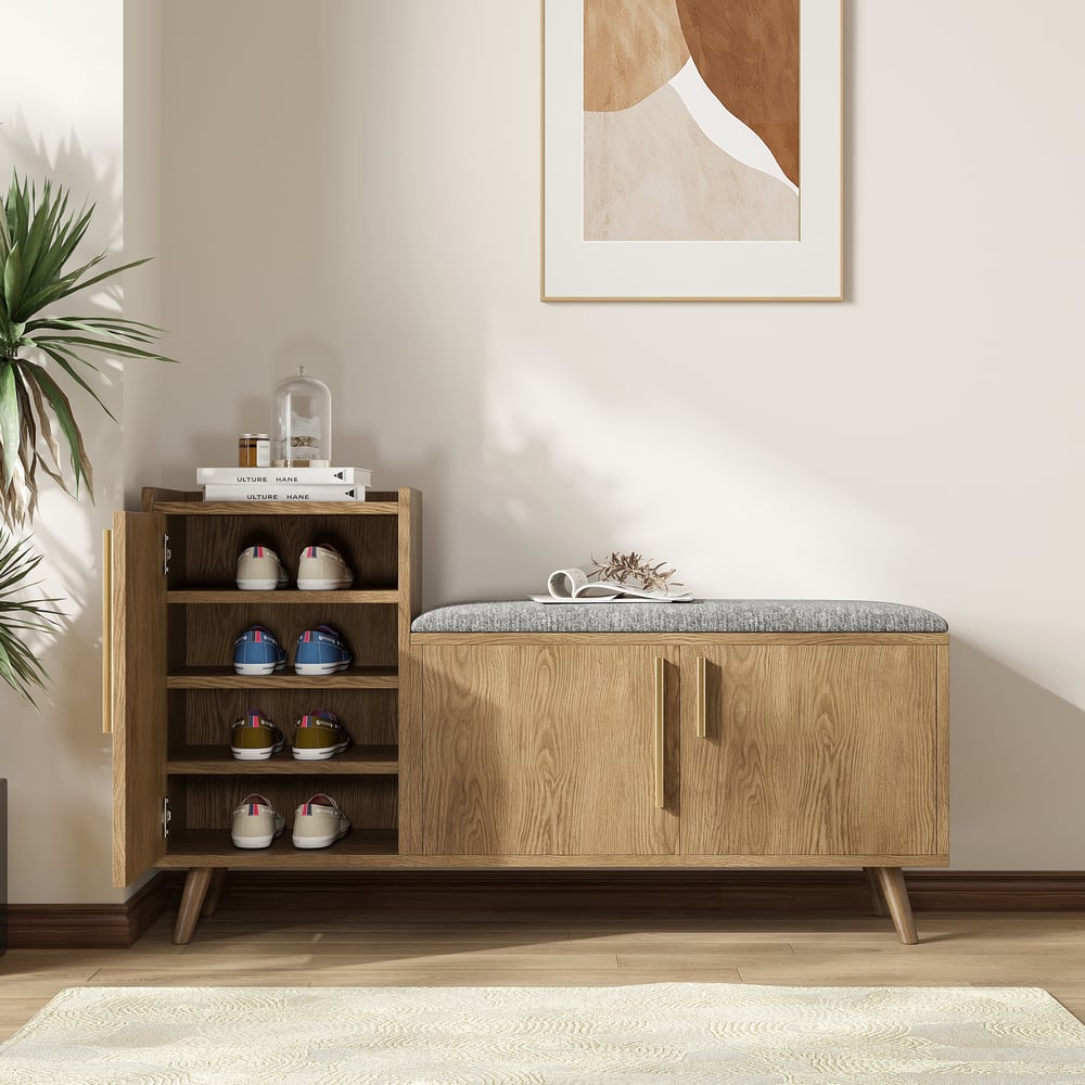 Otázky a odpovědi pro Lavička na boty 1200 mm se 3 dveřmi a 5 policemi z ořechů