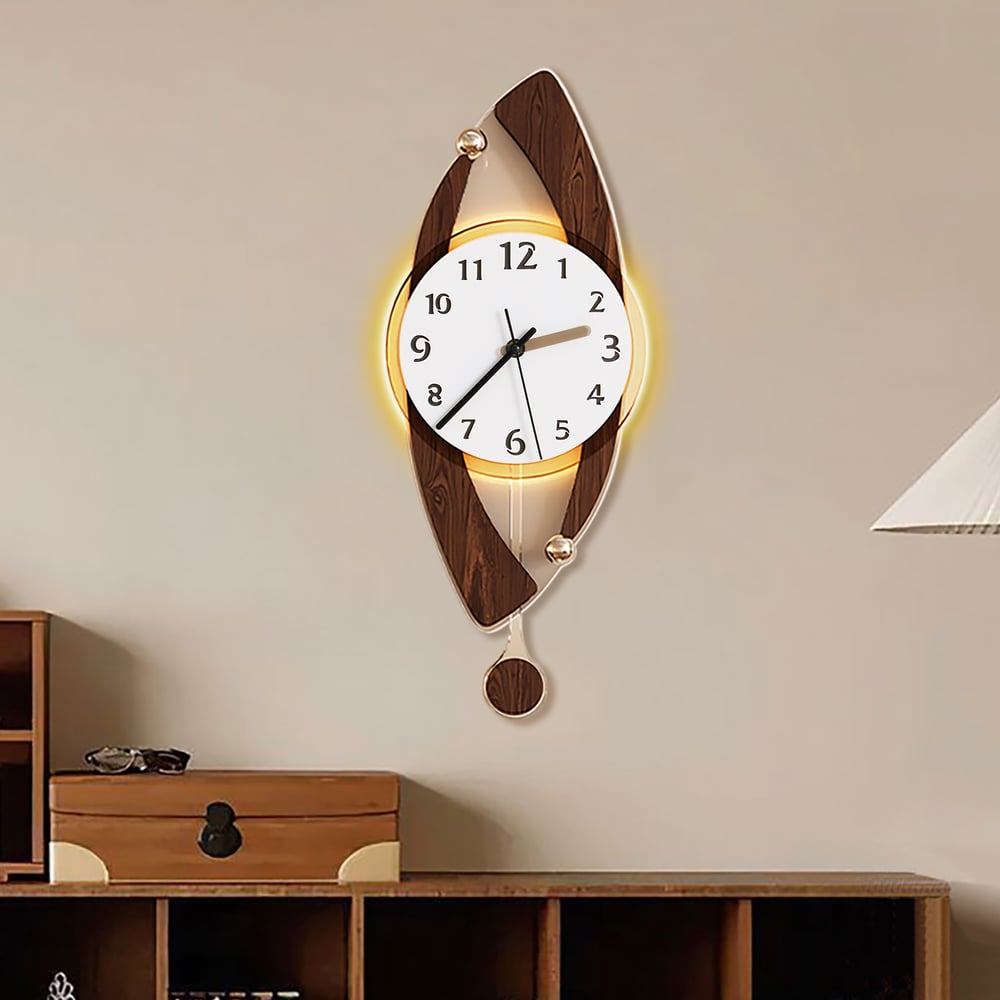 Vragen en antwoorden voor Moderne wandklok met LED en slinger, plug-in LED-verlichting, klok op batterijen