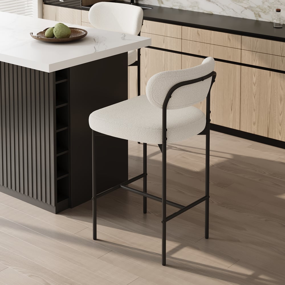 Vragen en antwoorden voor Moderne boucle witte aanrechtkruk set van 2 met rug- en voetsteun