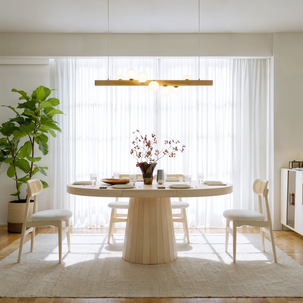 Questions and Answers for Japandi Extendable Dining Table 1000mm-1400mm Whitewash 6-Seater Oval&Round Table