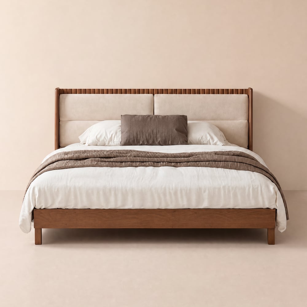 Modern notenhouten queensize massief houten bed met bouclé-hoofdbordkussens Vensterafbeelding