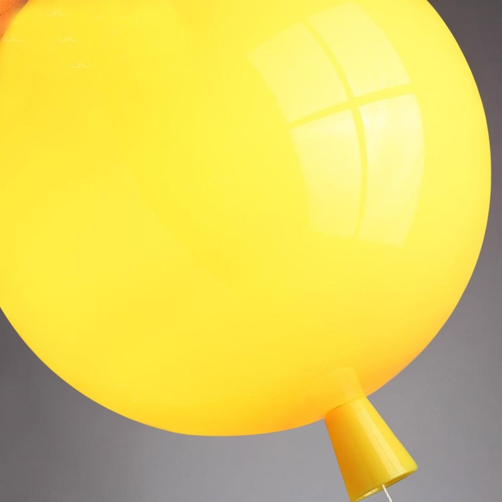 Applique murale contemporaine en forme de ballon jaune image de fenêtre