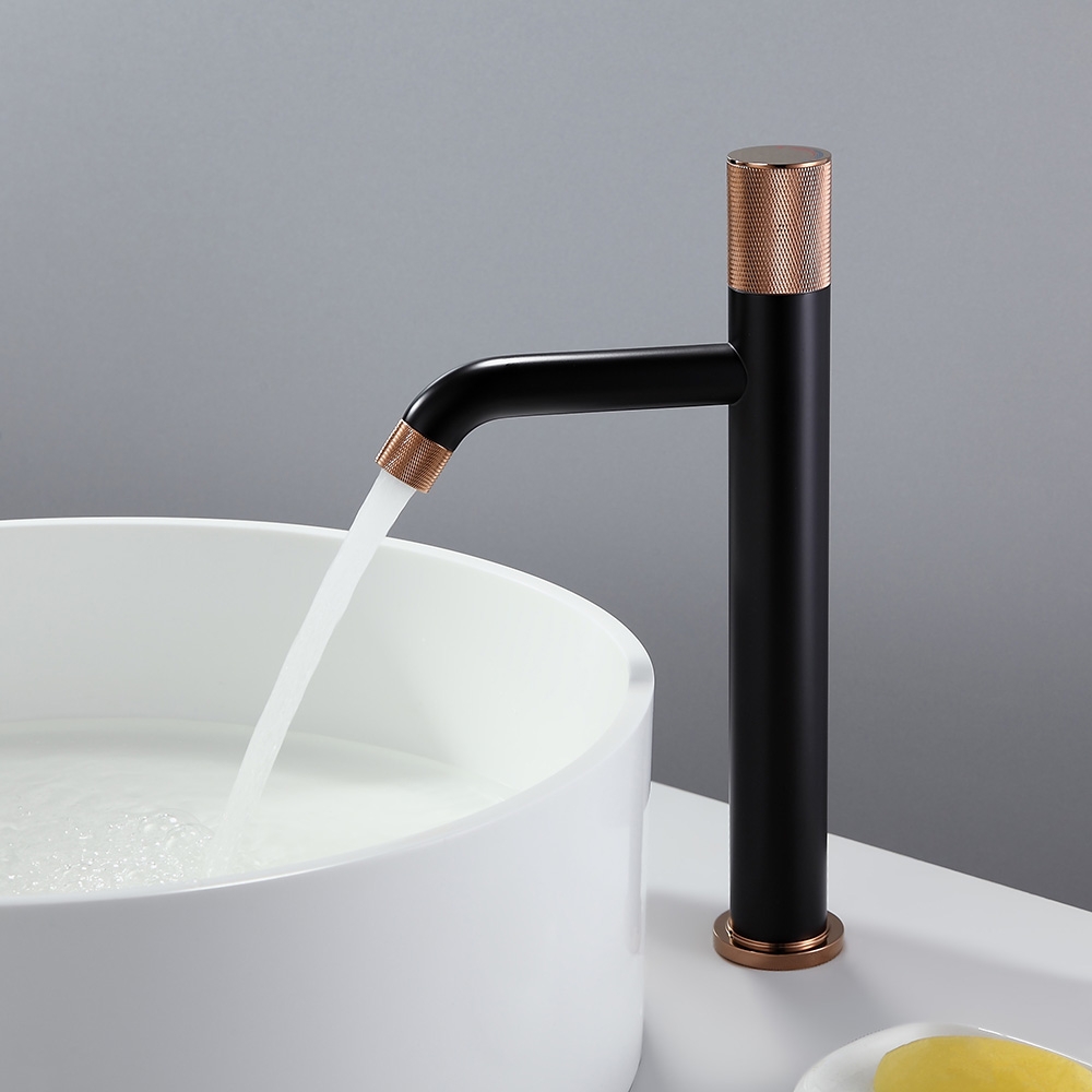 Robinet de lavabo de salle de bain monobloc classique en laiton Asow image de fenêtre