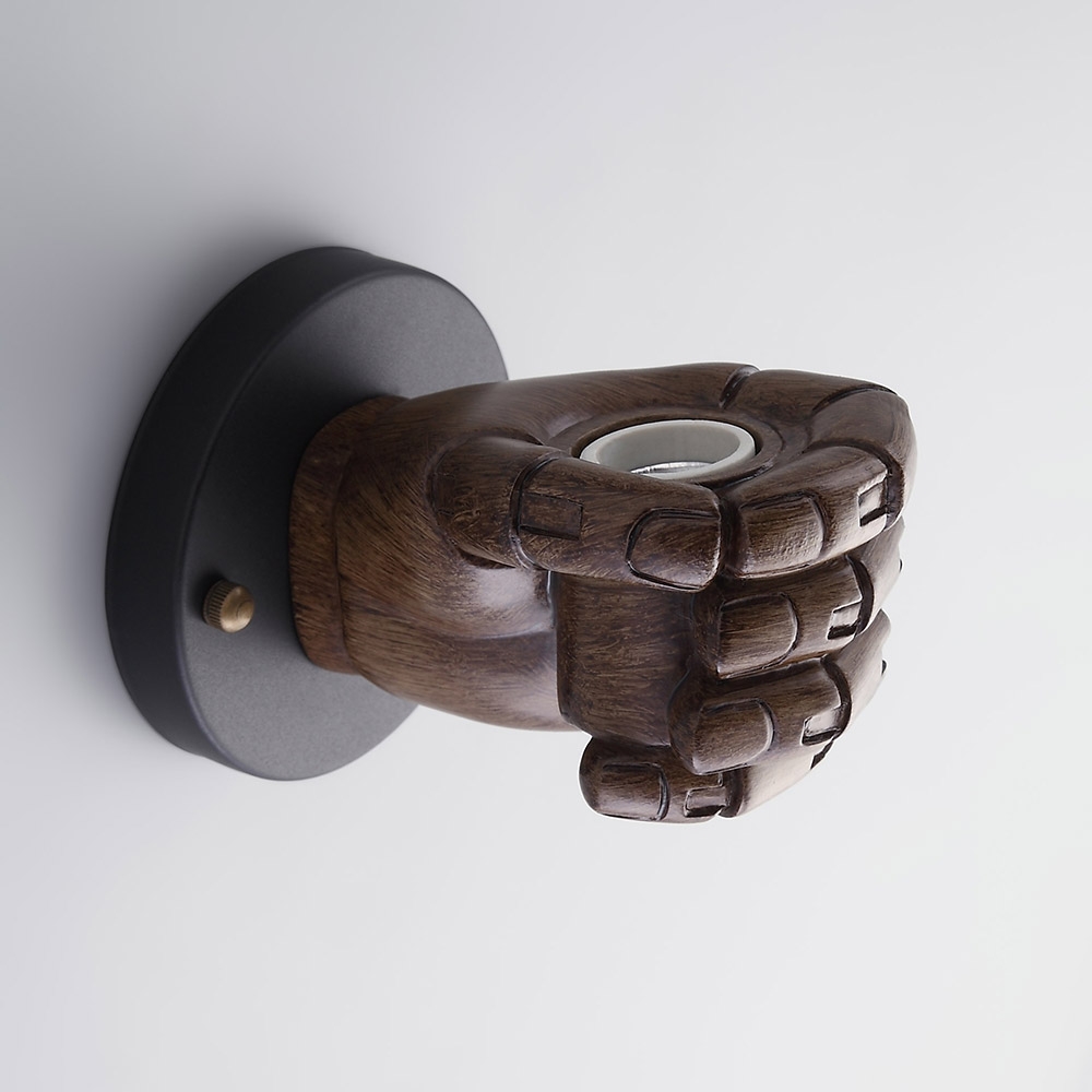 Rétro 1 lumière Poing serré main gauche créatif mural intérieur et ampoule exposée image de fenêtre