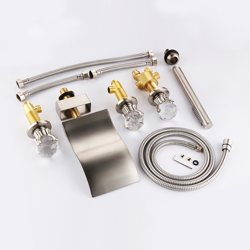 Op het dek gemonteerde waterval 5-gaats vulmengkraan met handdouche drievoudig kristallen handvat Vensterafbeelding