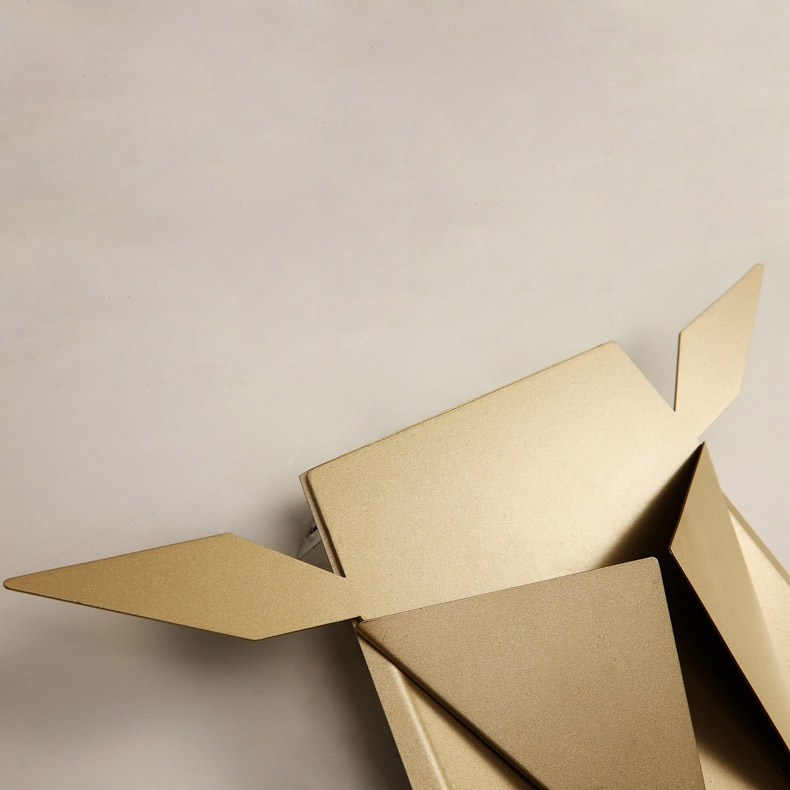 Artistique Applique LED Mural Origami Innovant Cerf Décoratif Doré Clair en Aluminium image de fenêtre