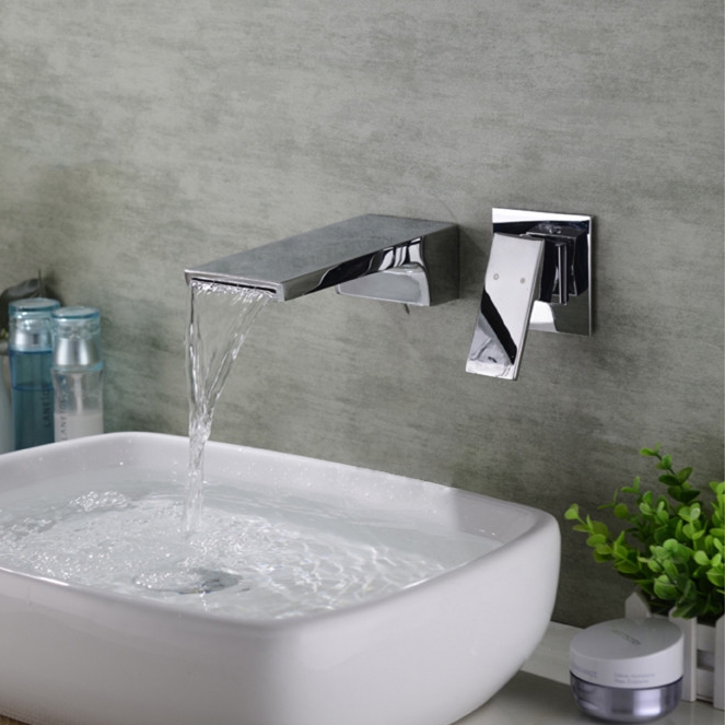 Grifo mezclador tipo cascada de pared, una manija de latón macizo, estilo moderno, en cromo pulido Imagen de ventana