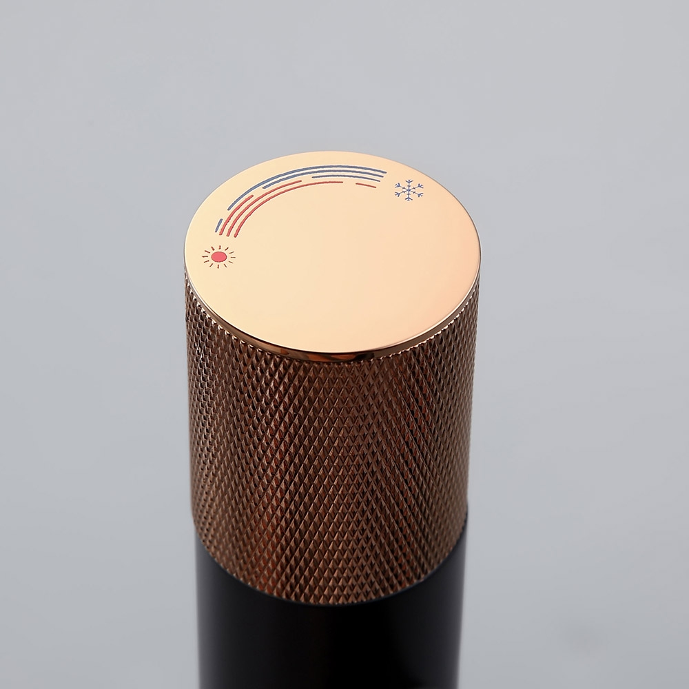 Robinet de lavabo de salle de bain monobloc classique en laiton Asow image de fenêtre