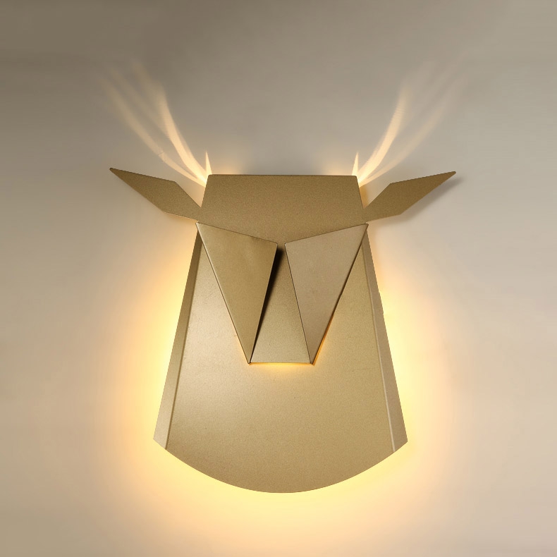 Artistique Applique LED Mural Origami Innovant Cerf Décoratif Doré Clair en Aluminium image de fenêtre