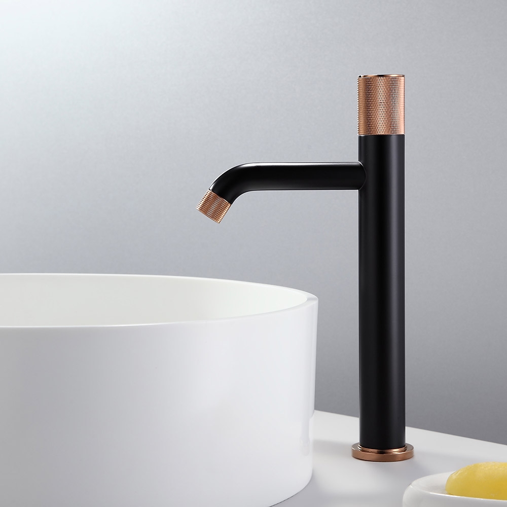 Robinet de lavabo de salle de bain monobloc classique en laiton Asow image de fenêtre