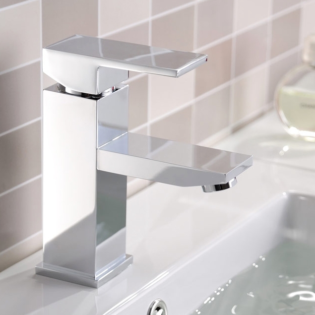 Dree Modern One Handle Single Hole Square Bathroom Sink Faucet Solid Brass in Polished Chrome window image