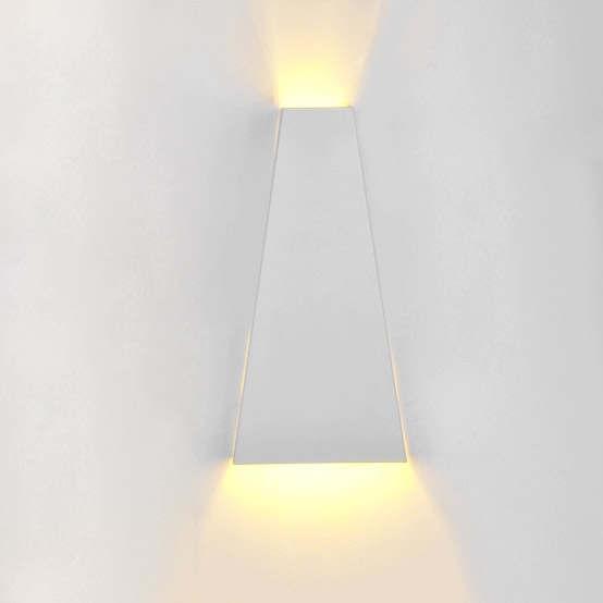 Contemporary Simple Artistic Metal Single-Light Up & Down Wall Light Sconce in White window image