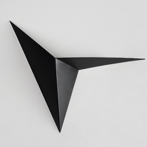 Lampe murale moderne Simple Noir Triangle Métal Abat-jour LED Uplight image de fenêtre