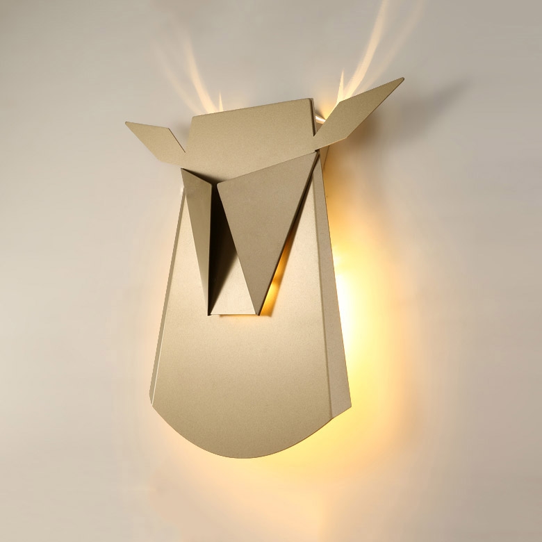 Artistique Applique LED Mural Origami Innovant Cerf Décoratif Doré Clair en Aluminium image de fenêtre