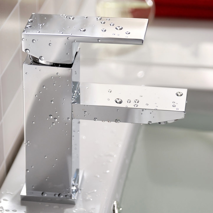 Dree Modern One Handle Single Hole Square Bathroom Sink Faucet Solid Brass in Polished Chrome window image