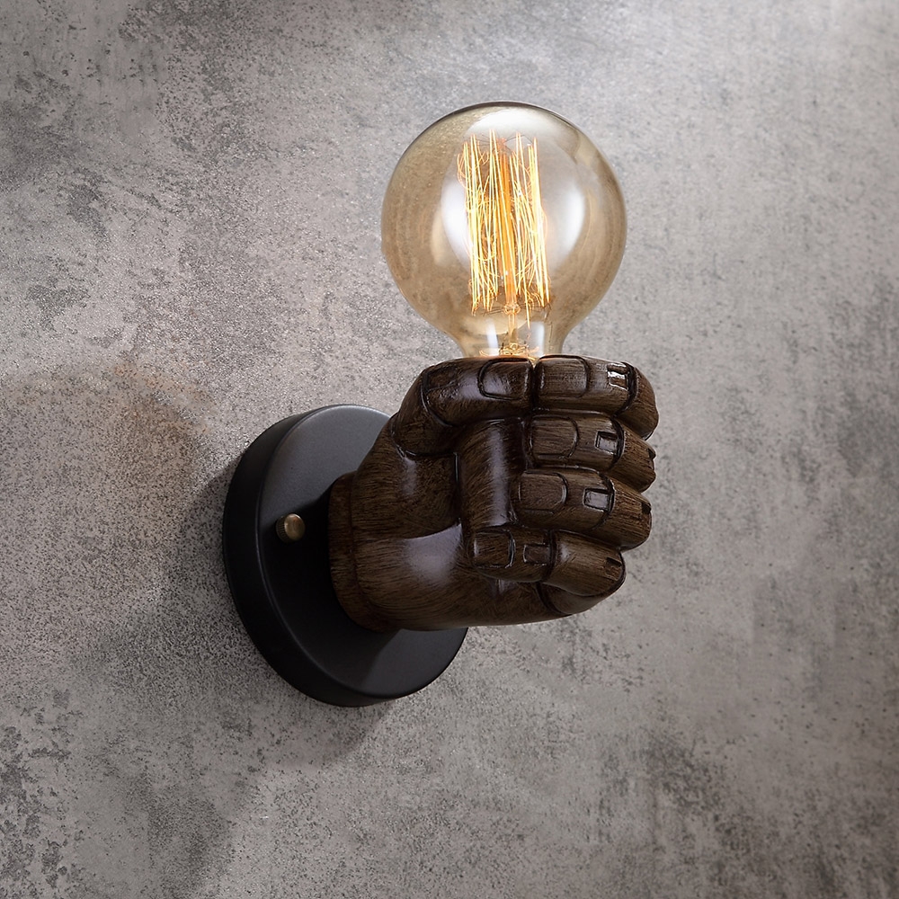 Rétro 1 lumière Poing serré main gauche créatif mural intérieur et ampoule exposée image de fenêtre