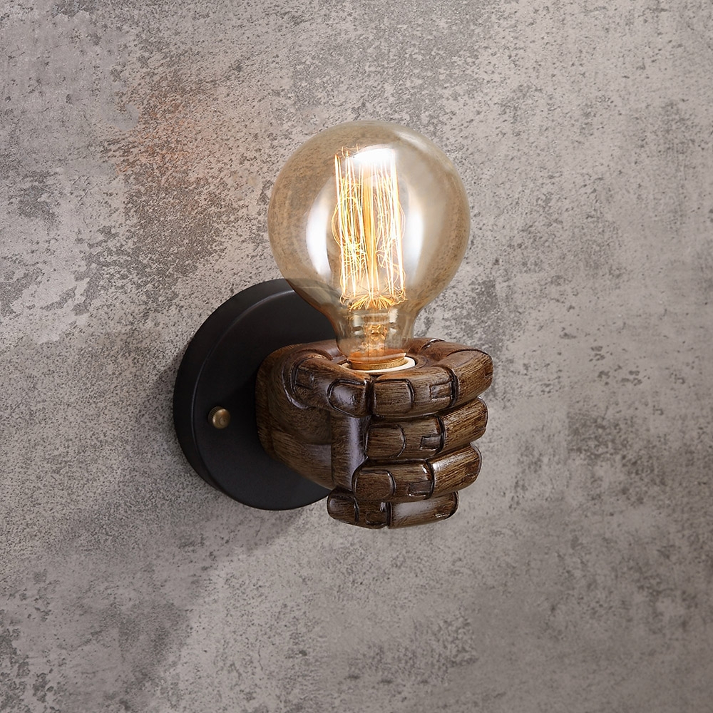 Rétro 1 lumière Poing serré main gauche créatif mural intérieur et ampoule exposée image de fenêtre