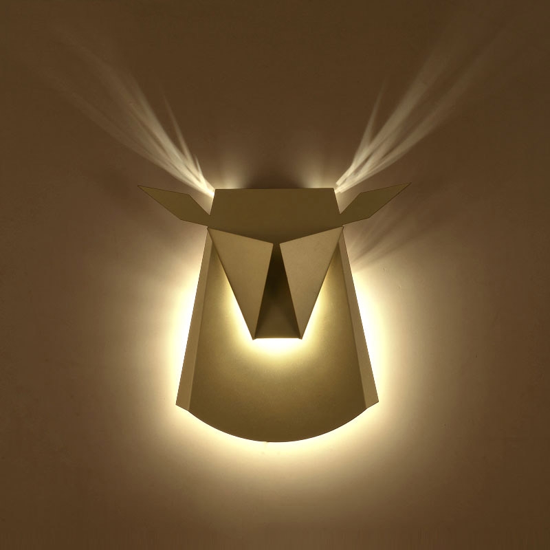 Artistique Applique LED Mural Origami Innovant Cerf Décoratif Doré Clair en Aluminium image de fenêtre