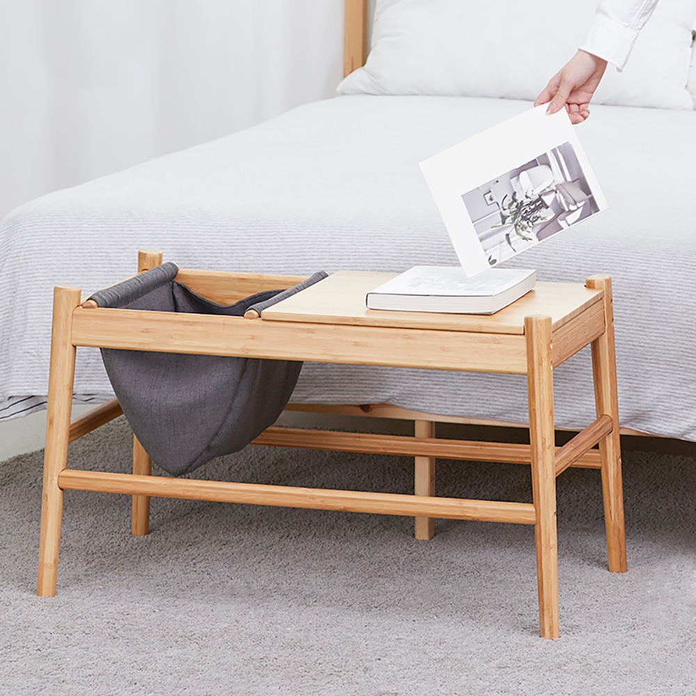 Table d'extrémité nordique avec rangement et coussin repose-pieds image de fenêtre