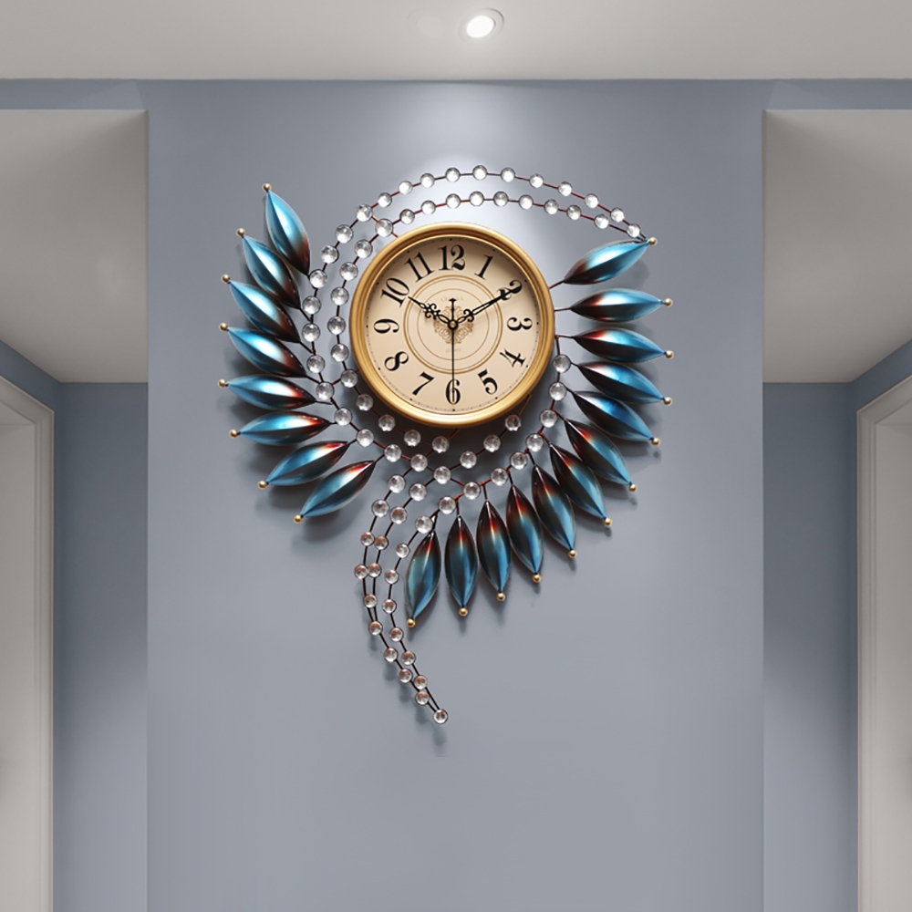 European Luxurious Style Postmodern Fashion Mute Large Wall Clock Home Decor Art window image