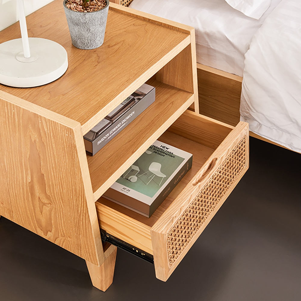 Table de chevet nordique naturelle en rotin et bois massif avec 1 tiroir image de fenêtre