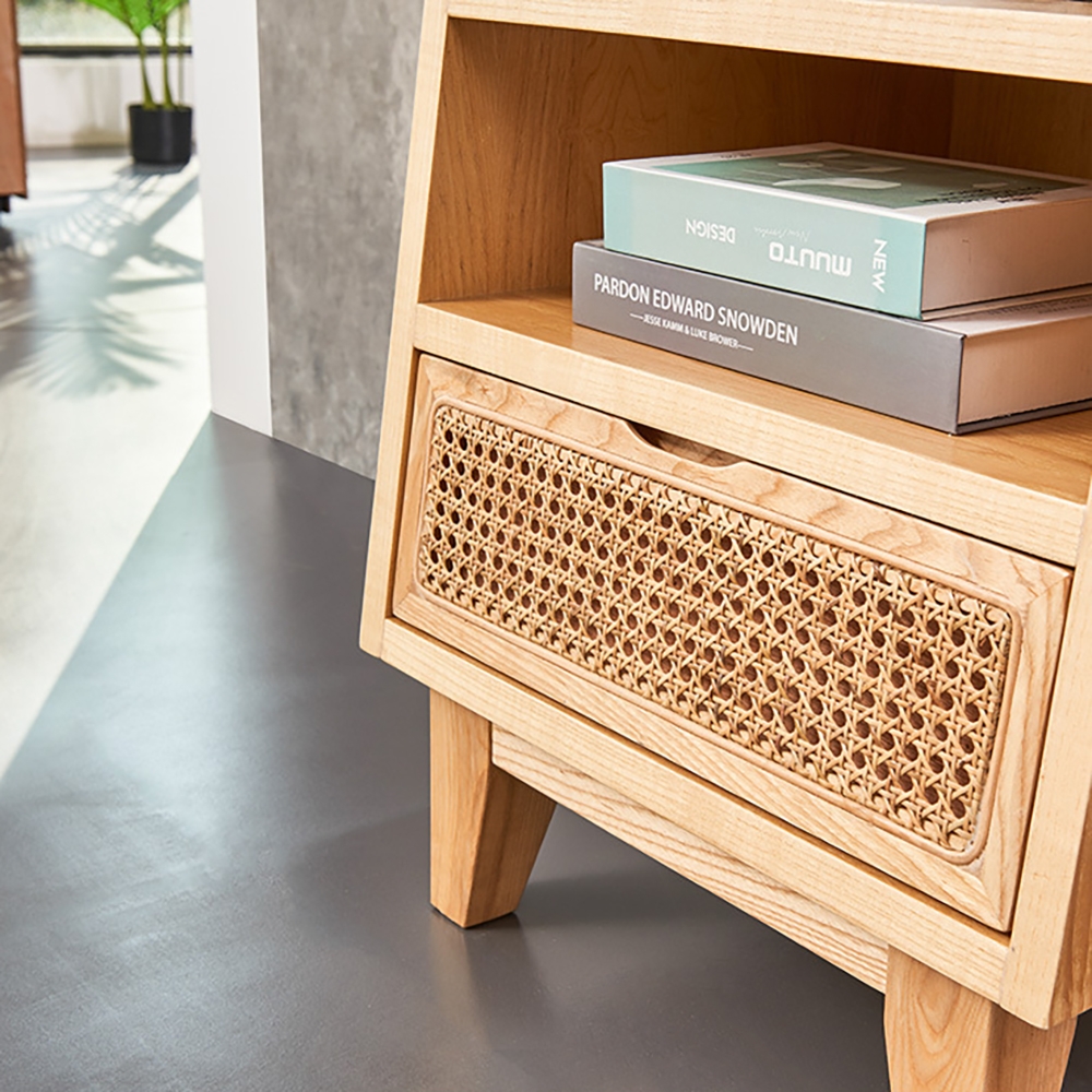Table de chevet nordique naturelle en rotin et bois massif avec 1 tiroir image de fenêtre