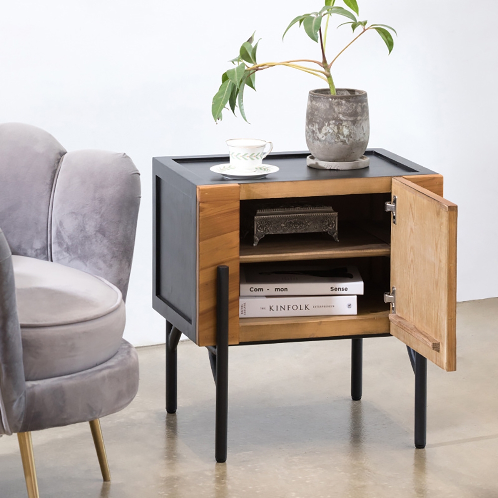 Cottage Table de chevet naturelle motif en forme d'os de poisson avec rangement sur pieds en métal image de fenêtre