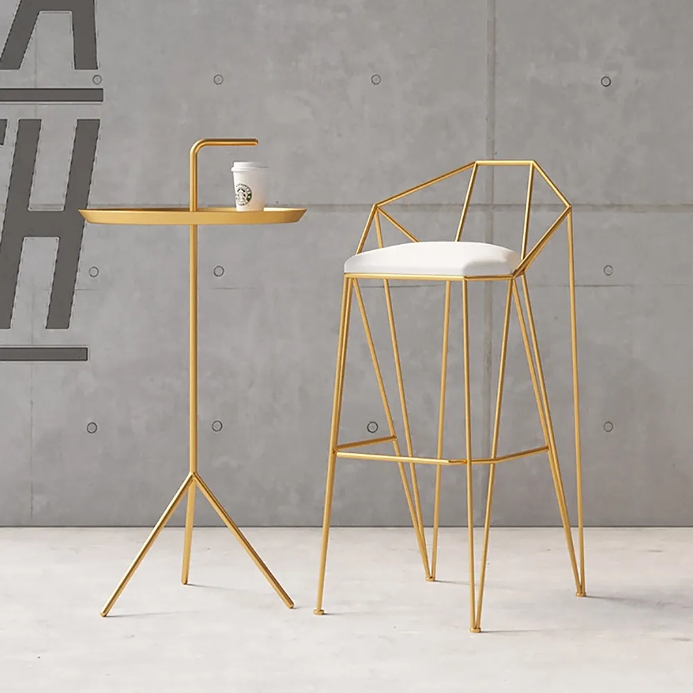 Tabouret de bar avec dossier en cuir avec dossier en cuir et chaise de bar Finsh Doré image de fenêtre