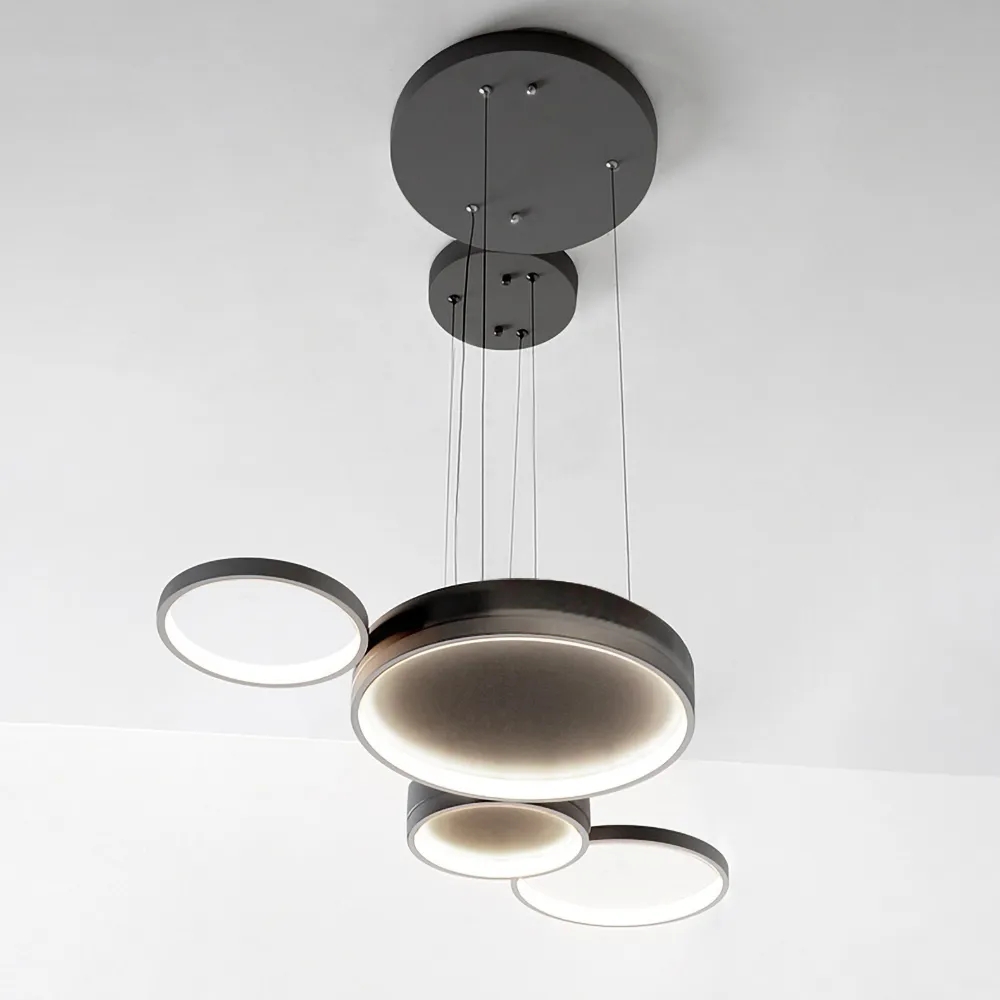 Suspension ronde LED à 4 lumières 31 po L pour îlot de cuisine, table à manger, noir image de fenêtre