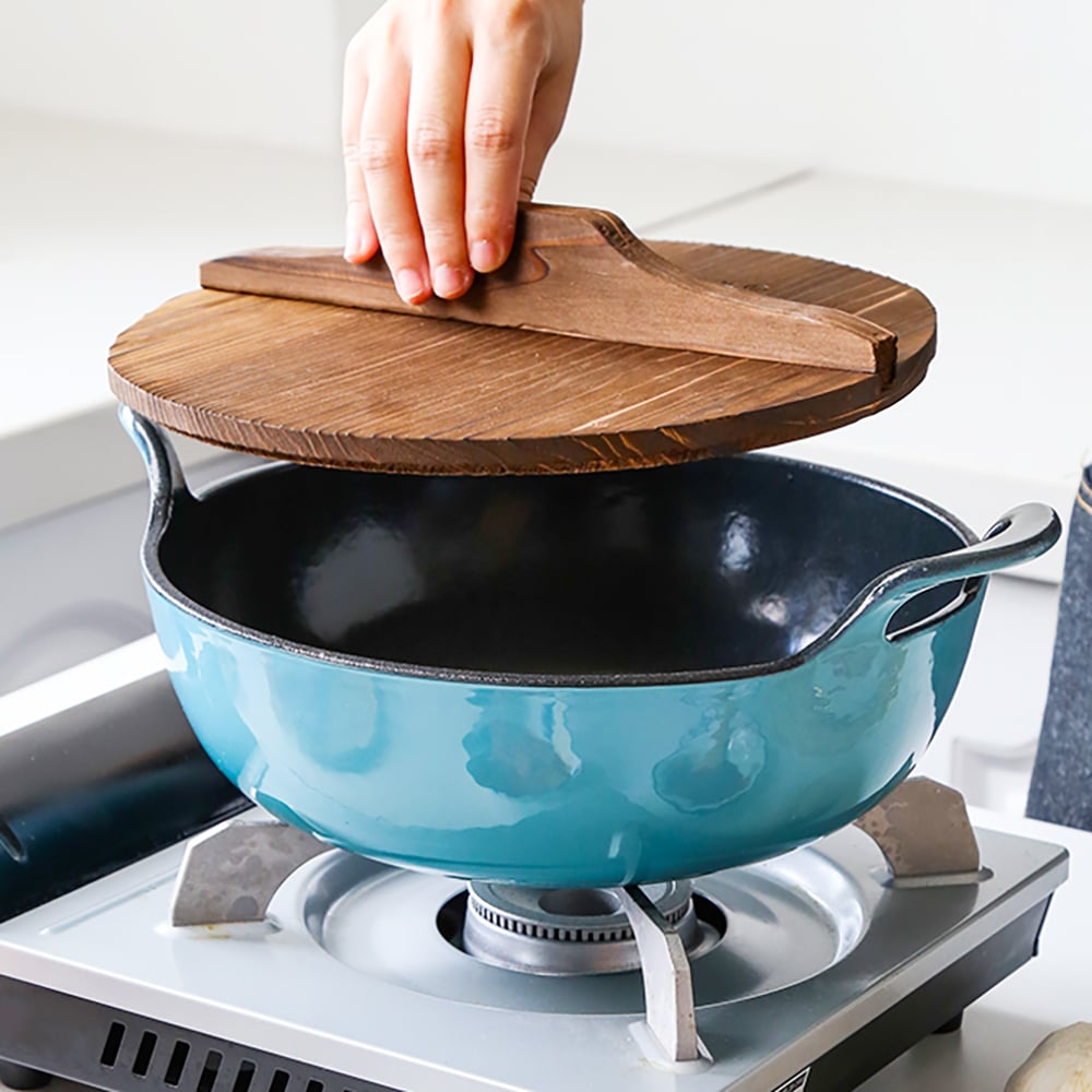 Marmite à ragoût antiadhésive en fonte avec couvercle en bois naturel image de fenêtre