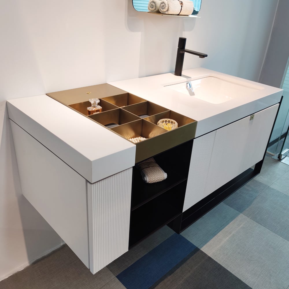 1250 mm moderne witte wandgemonteerde badkamermeubel met LED-laden en plank en handdoekstang Vensterafbeelding