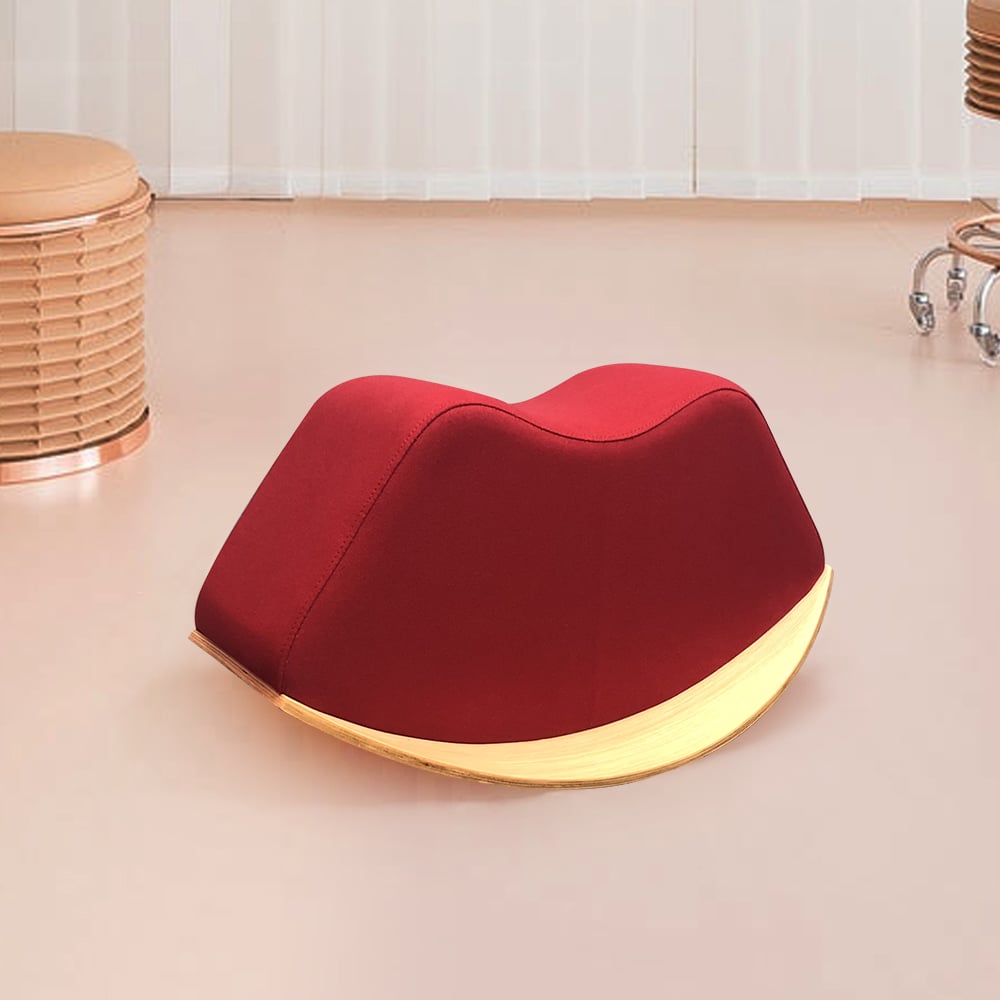 Repose-pieds à bascule en tissu rouge en forme de bouche avec base d'étagère large image de fenêtre