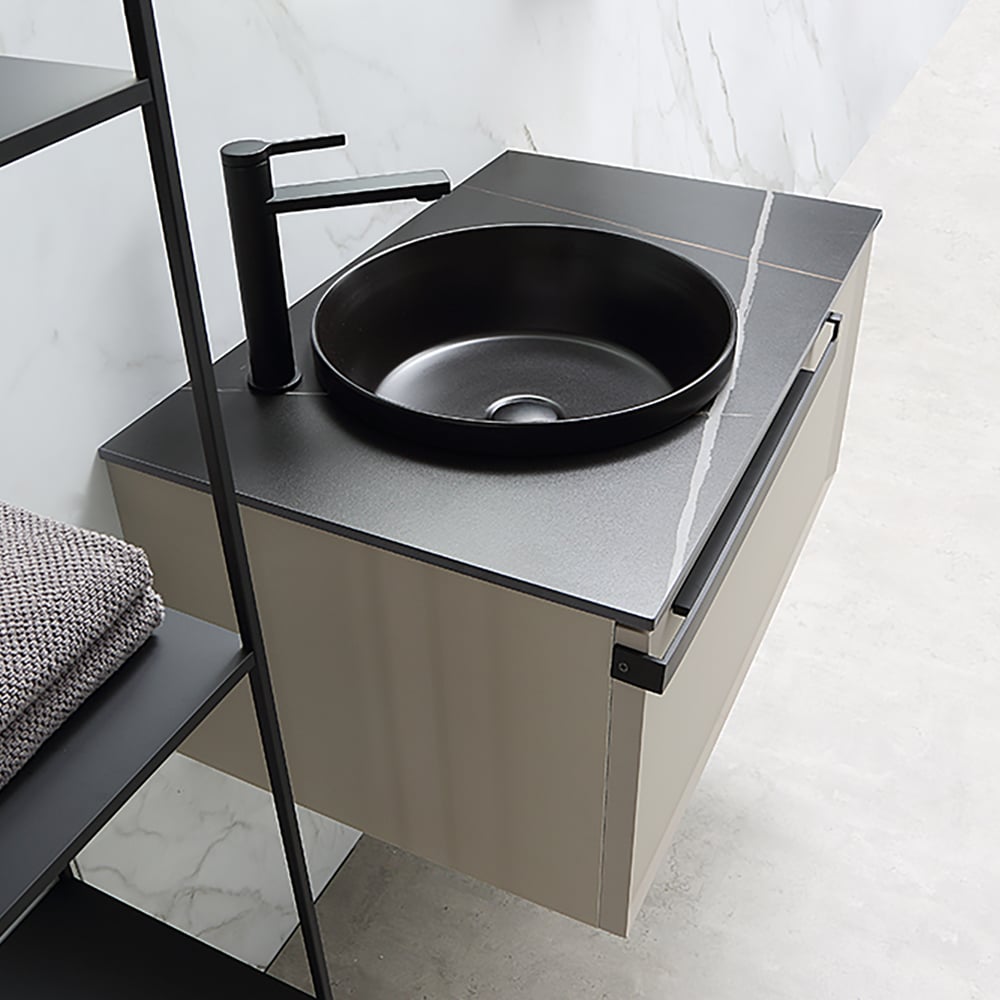 800mm Meuble-lavabo Vanité de Salle de Bain Murale Minimalism Beige avec Lavabo en Céramique image de fenêtre