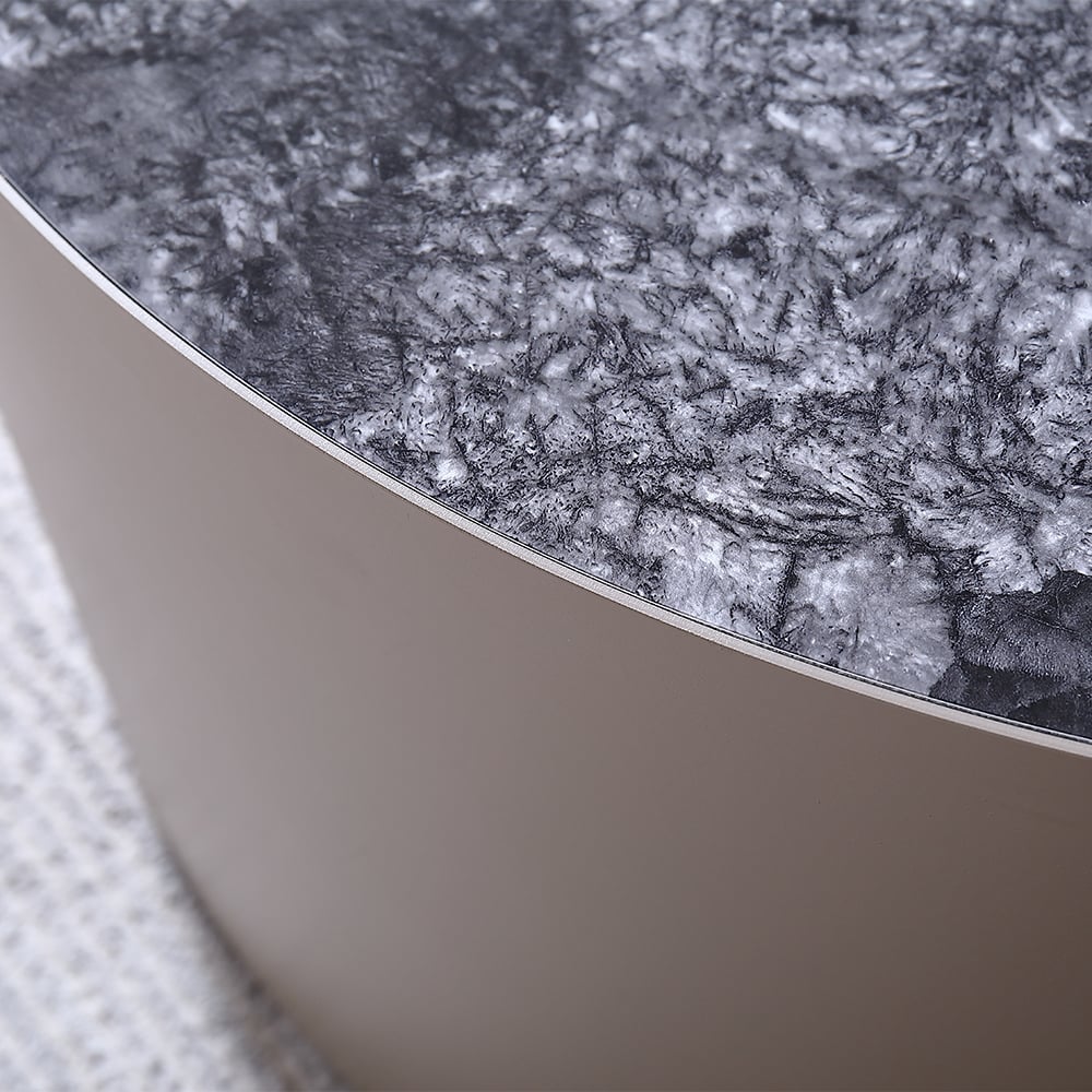 Ensemble de 2 tables basses contemporaines avec plateau en pierre frittée image de fenêtre