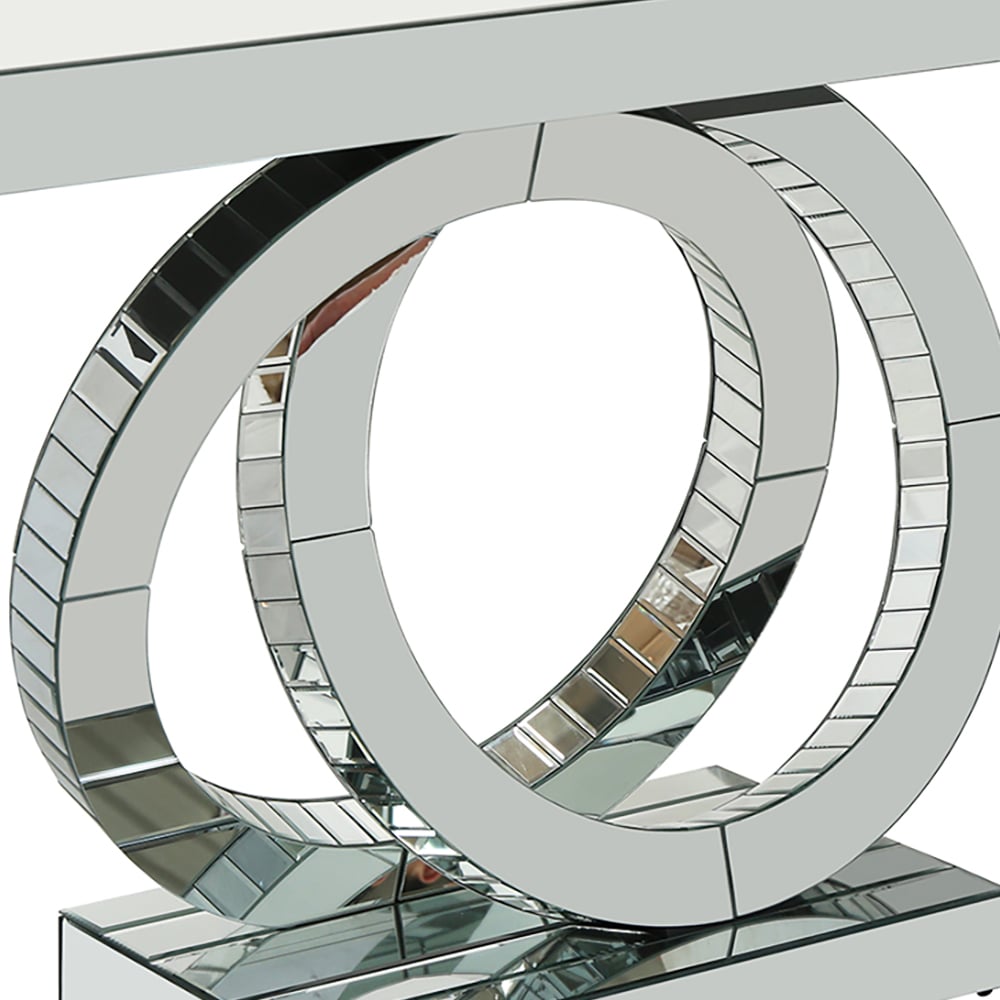 Console moderne en argent avec base à anneaux entrelacés pour couloir d'entrée image de fenêtre