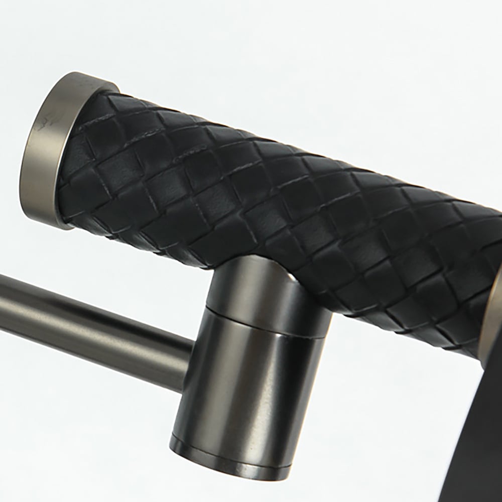 Lampe de table à bras oscillant noir Lampe de bureau en cuir et métal image de fenêtre