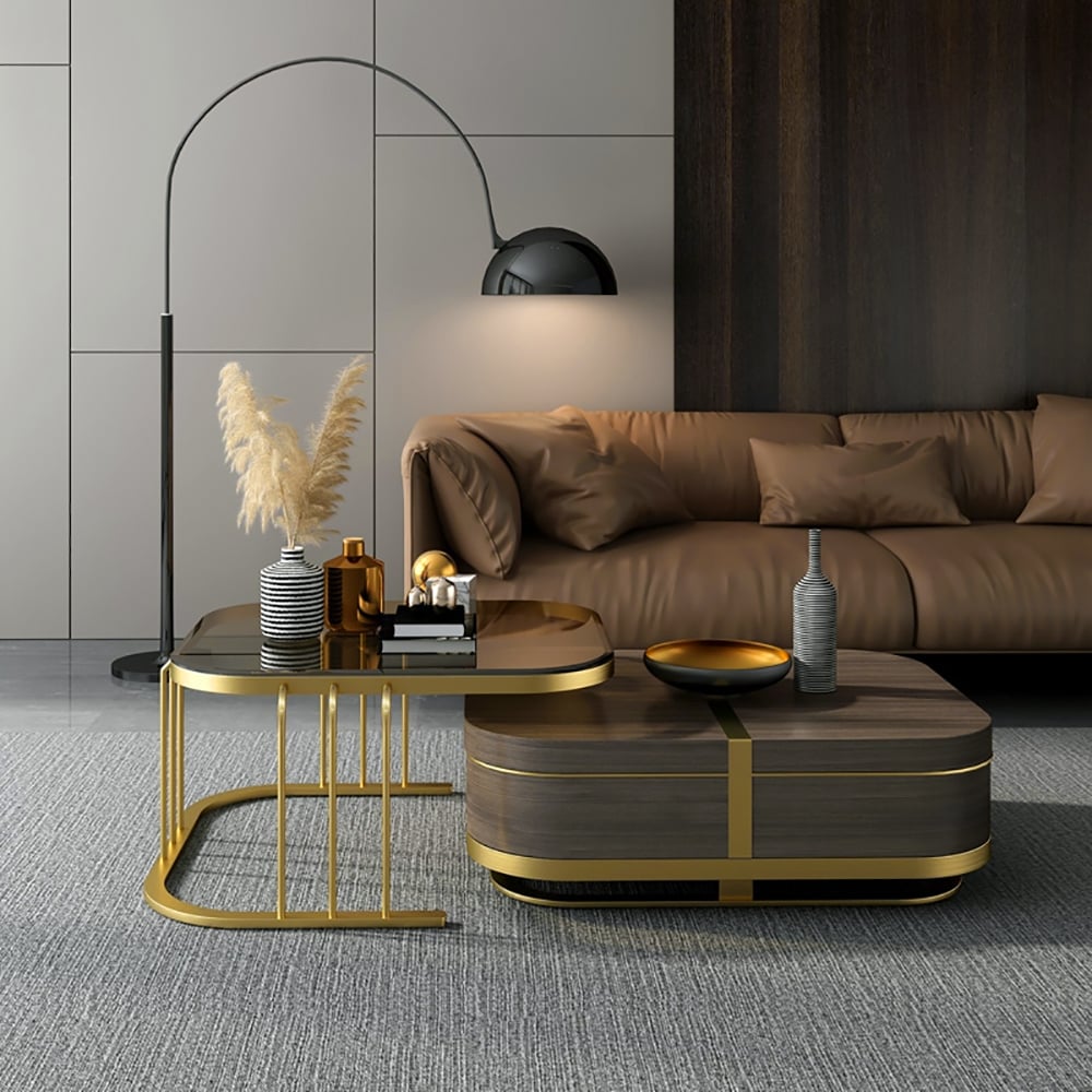 Tavolino da caffè Nesting con ripiano in vetro temperato con ripiano in legno di noce e oro Immagine della finestra